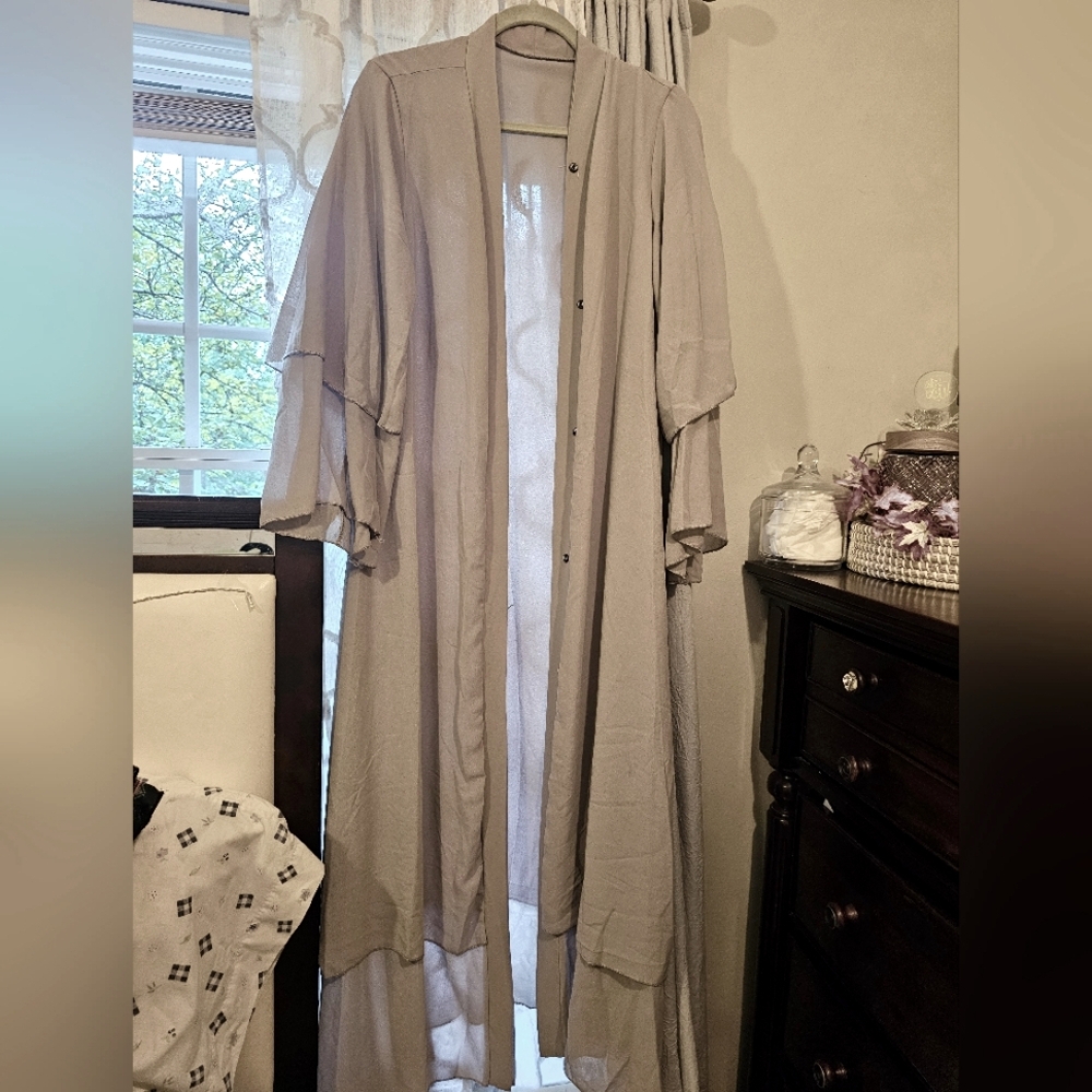 Elegant Gray Layerd Abaya